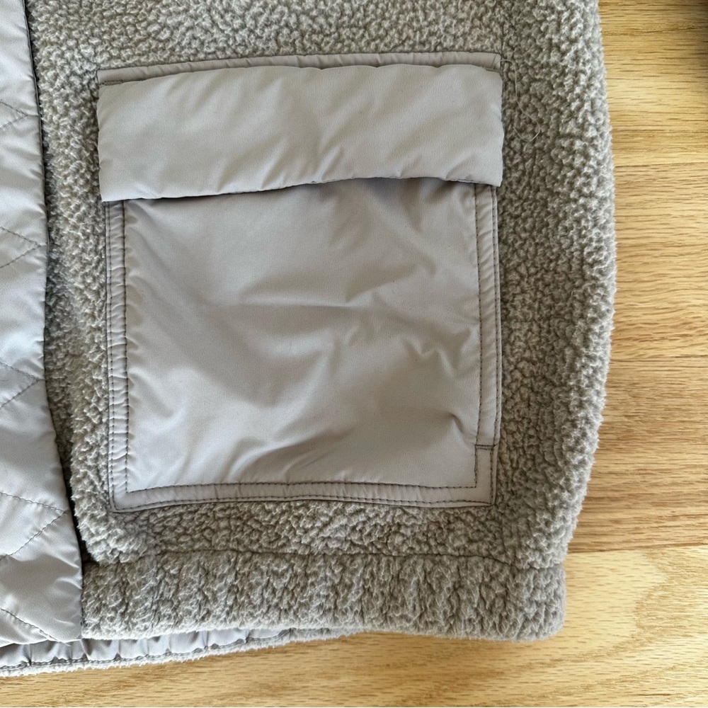 Vuori Light beige Sherpa Bomber Jacket - Picture 3 of 12